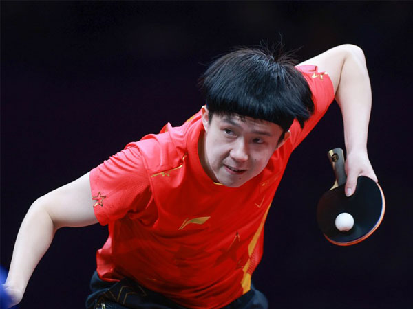 Wang Chuqin beraksi dalam final tunggal putra tenis meja Asian Games Hangzhou. (Foto: Xinhua)
