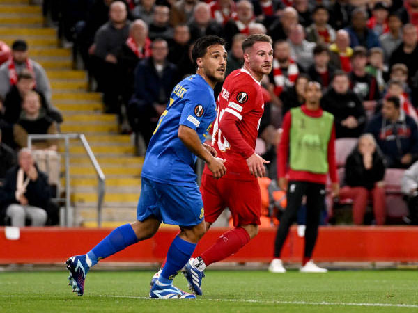 Tangis Haru Sang Ayah Lihat Alexis Mac Allister dan Kevin Mac Allister