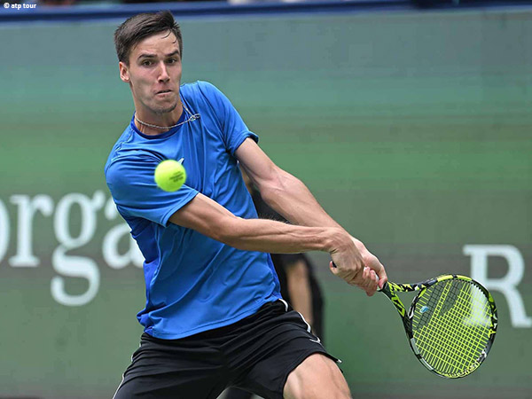 Casper Ruud Gigit Jari, Fabian Marozsan Melangkah Ke Perempatfinal Di Shanghai