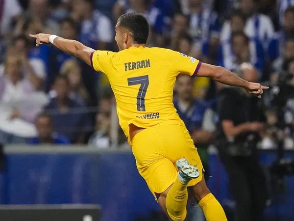 Ferran Torres Jelaskan Tentang Kenapa Dijjuluki 'Hiu' di Barca