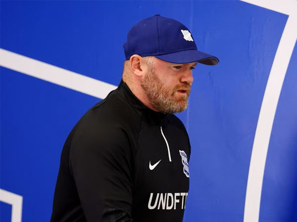 Pelatih baru Birmingham City, Wayne Rooney, menghadiri konferensi pers. (Foto: Reuters)
