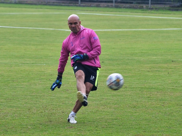 Pelatih kiper Persib, Luizinho Passos