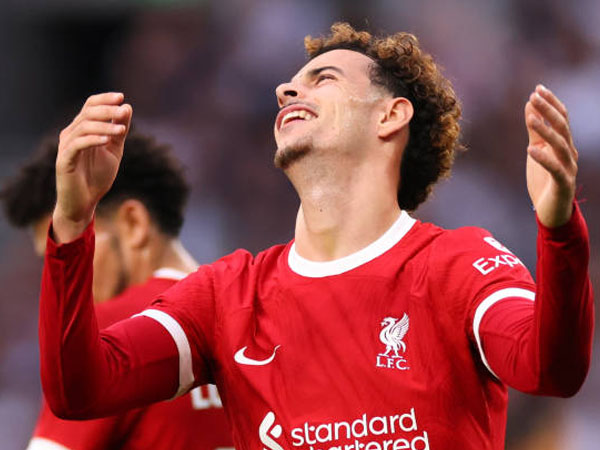 FA Perlihatkan Surat Liverpool Terkait Kartu Merah Curtis Jones