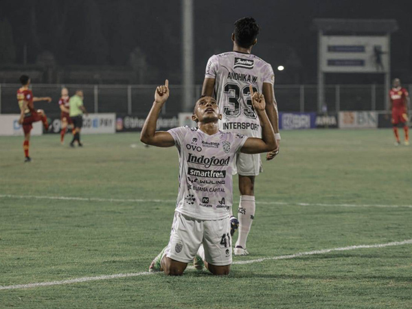Winger Bali United, Irfan Jaya