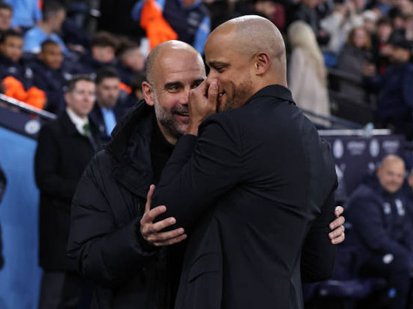 Vincent Kompany Layak Jadi Penerus Pep Guardiola di Manchester City