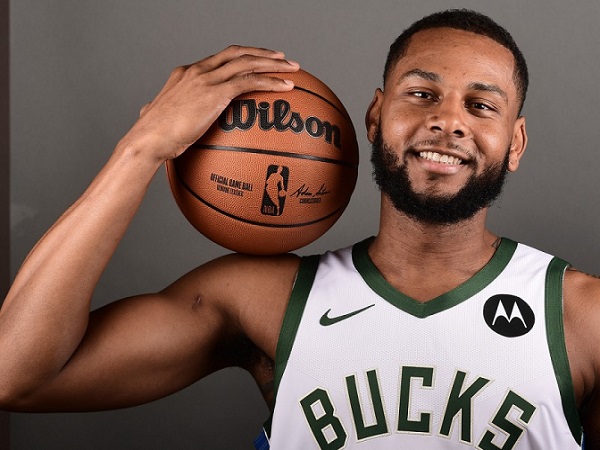 Milwaukee Bucks Pastikan Marques Bolden Tembus Skuat
