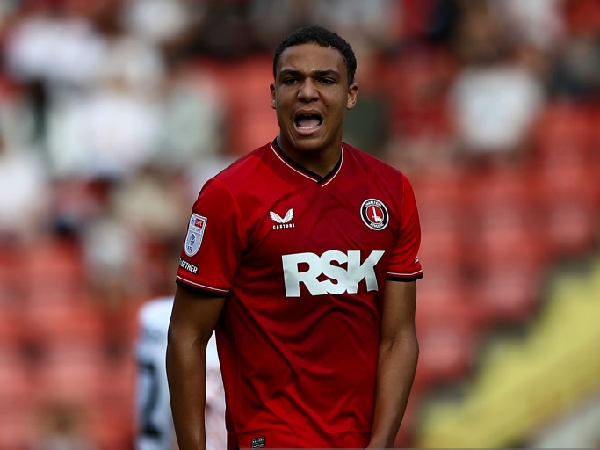 Penyerang Charlton Athletic, Miles Leaburn, berada dalam radar Chelsea