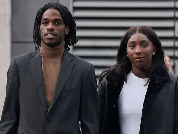 Bianca Williams (kanan) dan Ricardo Dos Santos tampak terlihat di luar sidang. (Foto: BBC)