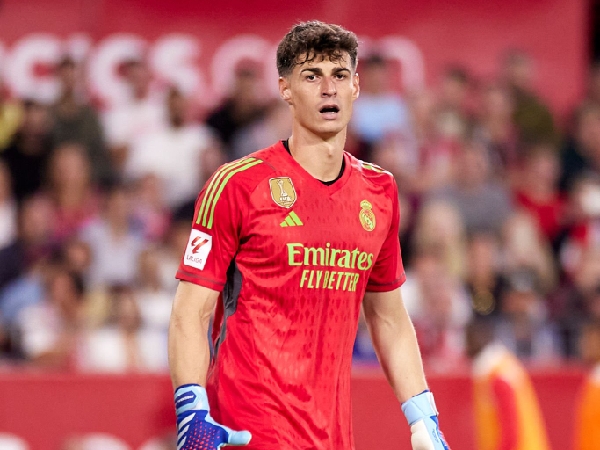 Real Madrid ingin mempermanenkan transfer Kepa Arrizabalaga