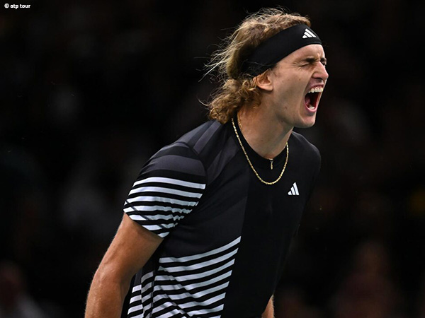 Alexander Zverev Berjuang Mati-Matian Demi Bertahan Di Paris