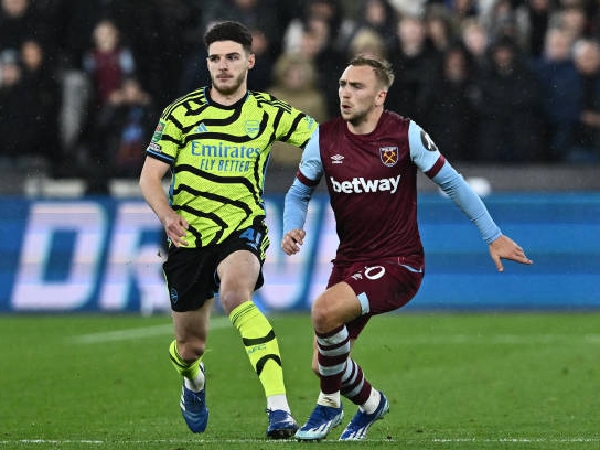 Declan Rice menghadapi mantan klubnya, West Ham