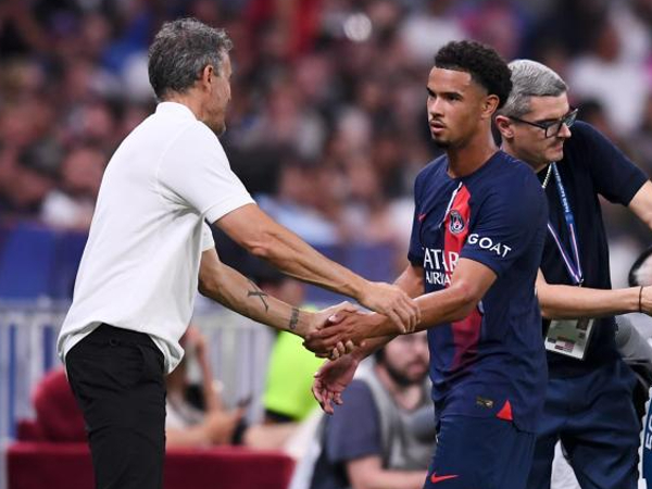 Luis Enrique bersyukur memiliki Warren Zaire-Emery di PSG