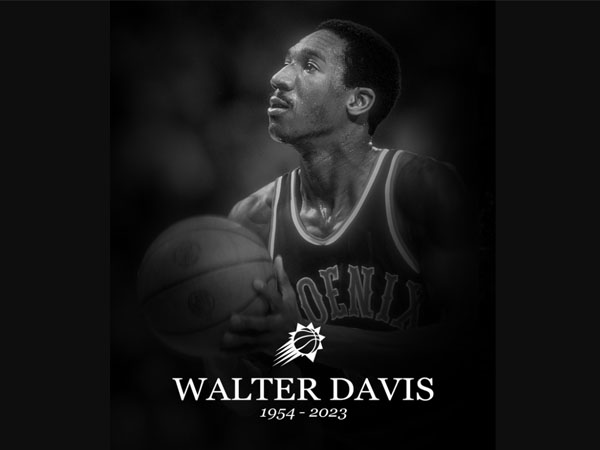 Walter Davis mengakhiri kariernya di puncak daftar pencetak poin terbanyak di Phoenix dengan 15.666 poin. (Foto: X.com)
