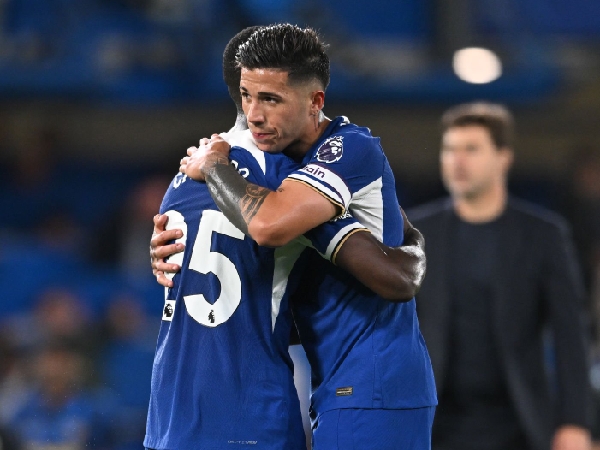 Enzo Fernandez dan Moises Caicedo