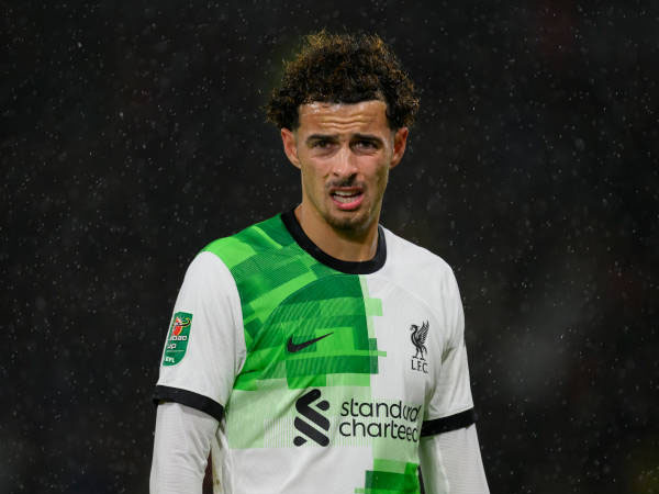 Jelang Lawan Luton Town, Curtis Jones Absen Dari Latihan Liverpool