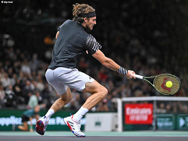 Tekuk Karen Khachanov, Stefanos Tsitsipas Segel Kemenangan Ke-300 Dalam Karier