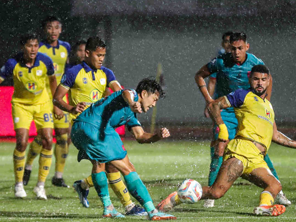 Laga Persita Tangerang kontra Barito Putera