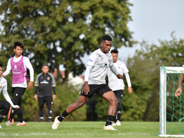 Kapten timnas Indonesia U-17,  Muhammad Iqbal Gwijangge