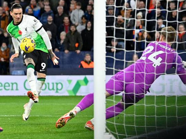 Jamie Carragher Minta Darwin Nunez Lakukan Satu Perubahan Pada Permainannya