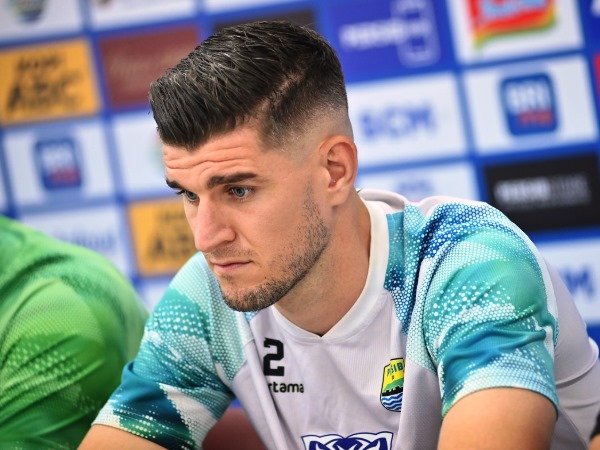 Nick Kuipers dalam jumpa pers jelang laga