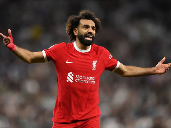 Mohamed Salah dikritik di Mesir karena tak bersuara, tapi belakangan diketahui memberikan donasi yang signifikan untuk Palestina. (Foto: The National)