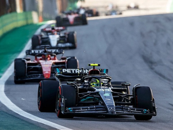 Mercedes, Lewis Hamilton