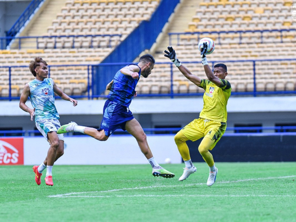 Tyronne del Pino mengaku masih terkendala fisik saat kembali tampil usai lama diterpa cedera