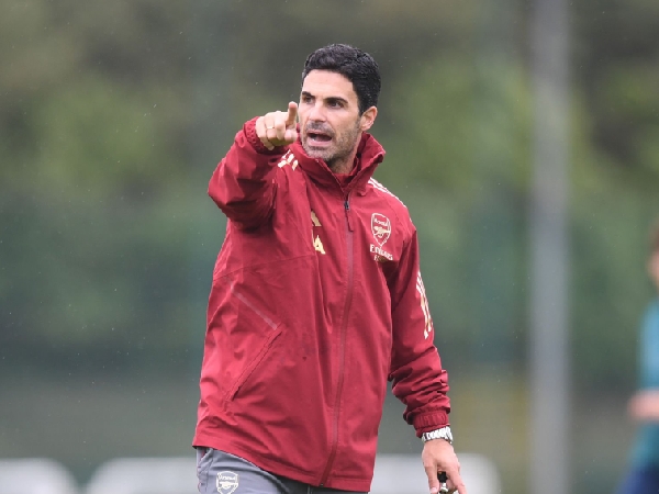 Mikel Arteta disemprot mantan petinggi Arsenal, David Dein