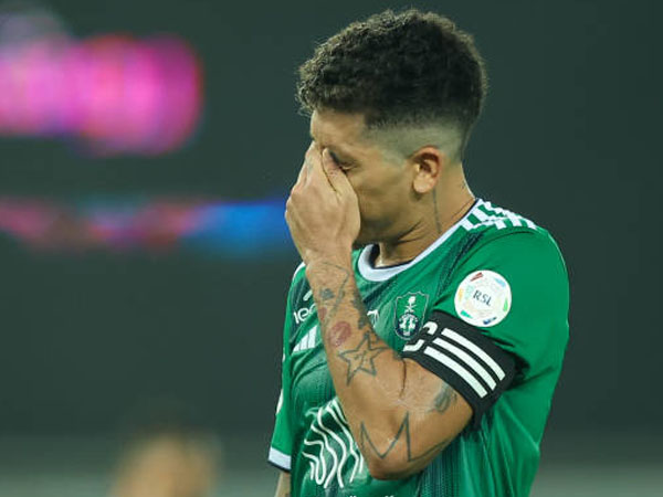 Roberto Firmino Berduka, Ayahnya Meninggal Saat Liburan Keluarga di Dubai