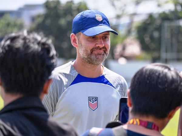 Pelatih Amerika Serikat U-17, Gonzalo Segares ketika diwawancara