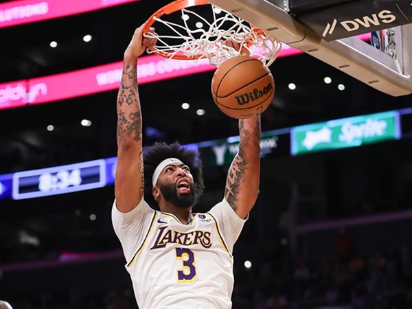 Anthony Davis Sebut Permainan LeBron James Fenomenal