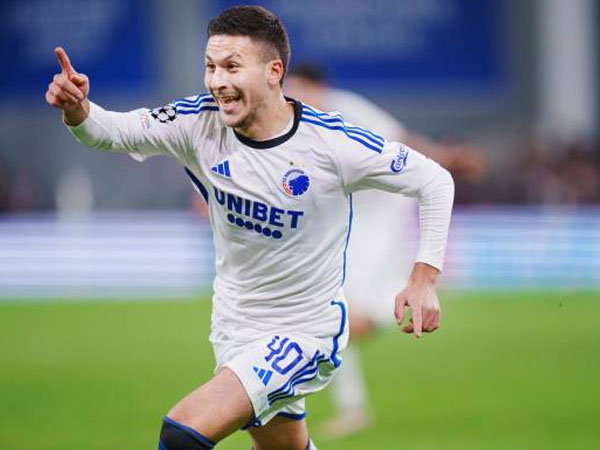 Palace, Chelsea dan Newcastle Terpikat Dengan Gelandang Muda Swedia