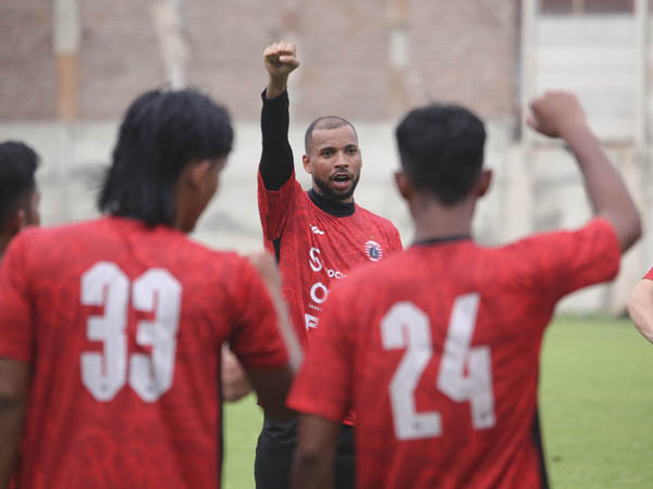 Penyerang Persija Jakarta, Gustavo Almeida