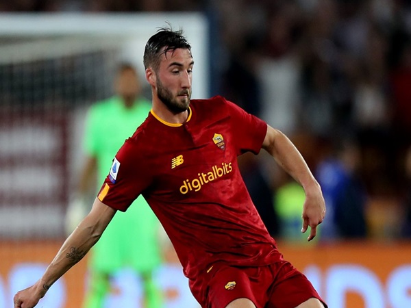 Gelandang incaran Tottenham