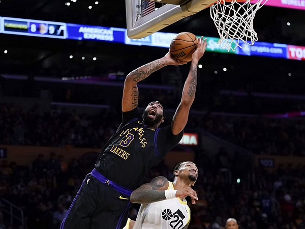 Anthony Davis puas dengan kemenangan telak timnya atas Utah Jazz.