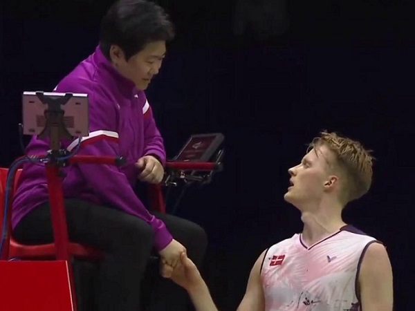 Anders Antonsen Keluhkan Wasit, Kodai Naraoka Seharusnya di Kartu Merah