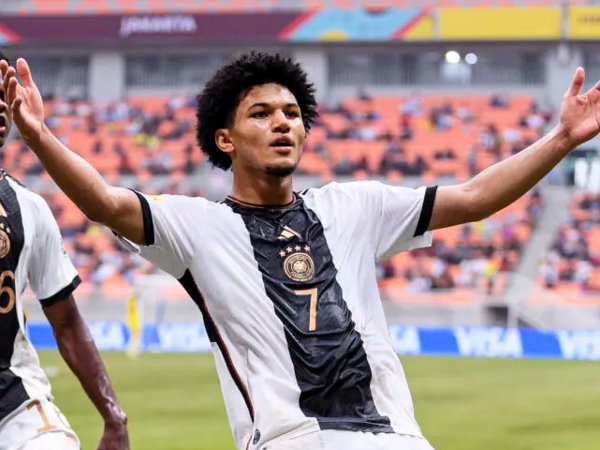 Penyerang muda Borussia Dortmund, Paris Brunner, bawa Jerman U-17 ke semifinal Piala Dunia U-17