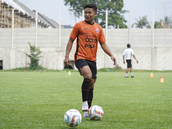 Bek sayap Persija Jakarta, Ilham Rio Fahmi