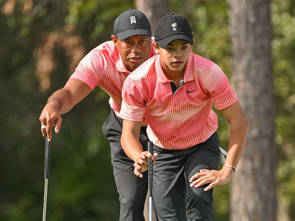 Tiger Woods dan Charlie Woods tampil setiap tahun di PNC Championship sejak 2020. (Foto: Golf Digest)