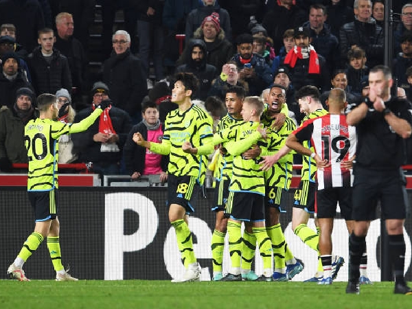 Arsenal menang tipis atas Brentford di Gtech Community Stadium