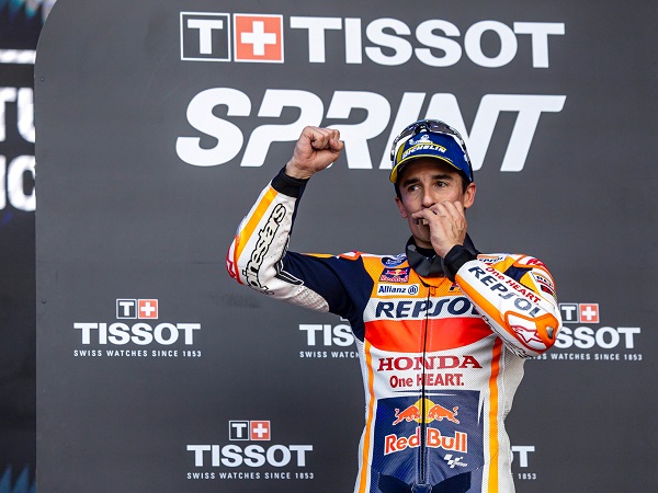 Marc Marquez dedikasikan podium sprint race GP Valencia kepada timnya.