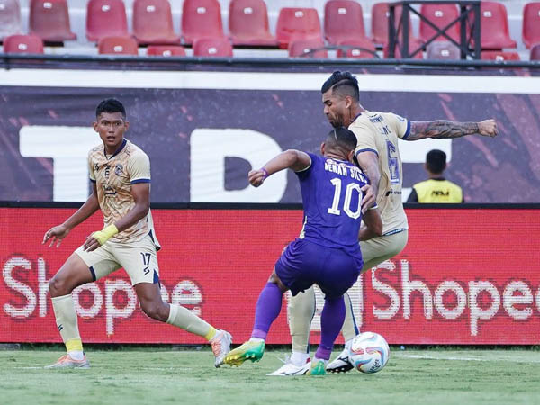 Arema FC takluk dari Persik Kediri di laga pekan ke-20