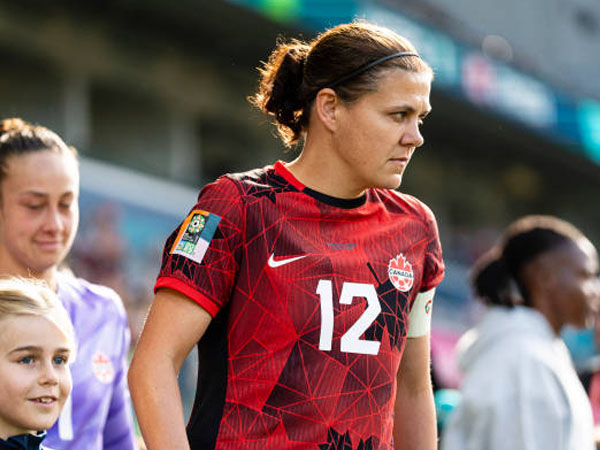 Jelang Laga Terakhir Bagi Kanada, Christine Sinclair Dapat Kado Spesial