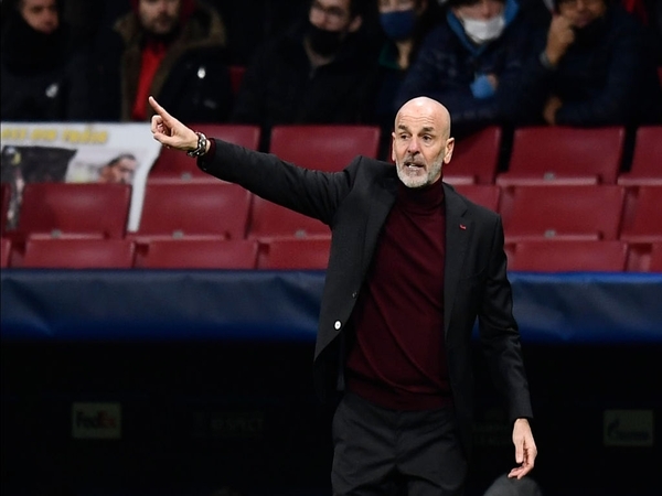 Stefano Pioli mengakui AC Milan tampil mengecewakan saat tumbang 1-3 dari Borussia Dortmund di matchday kelima fase grup Liga Champions dini hari tadi (29/11) / via Reuters