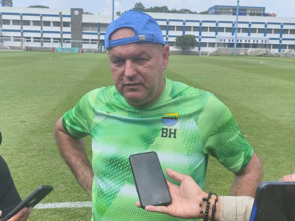 pelatih Persib, Bojan Hodak
