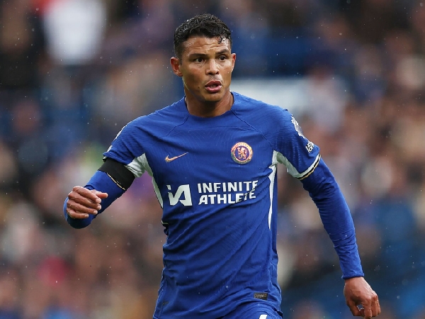 Pemain bertahan Chelsea, Thiago Silva