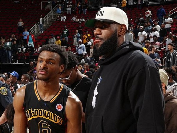 LeBron James Bakal Absen Bela Lakers jika Bronny Lakukan Debut