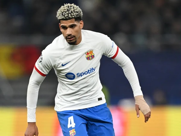 Ronald Araujo Mengaku Bangga Bisa Jadi Kapten Barcelona
