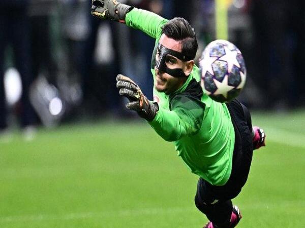 Perwakilan dari Alex Meret disebut telah menawarkan sang kiper untuk pindah ke Inter Milan secara gratisan di musim panas tahun depan / via Getty Images