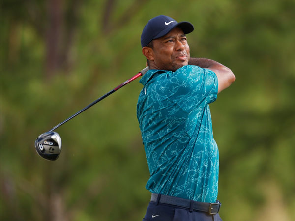 Tiger Woods membukukan 5 pukulan lebih baik ketimbang putaran pertama di Hero World Challange. (Foto: Golf Digest)
